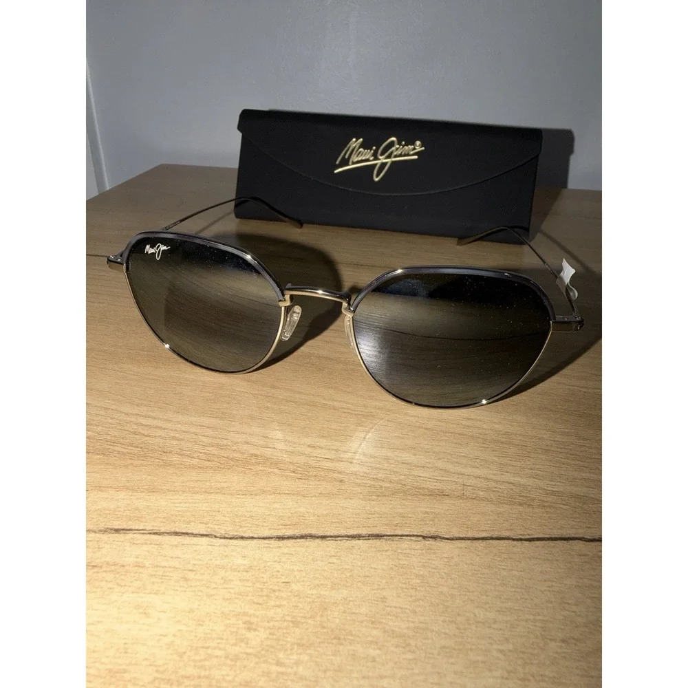 Maui Jim Island Eyes Sunglasses MJ859 11B Silver 50mm Black